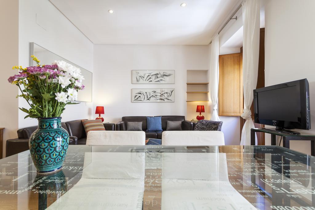 Artist'S Charming Design - Space Maison Apartments 세비야 외부 사진
